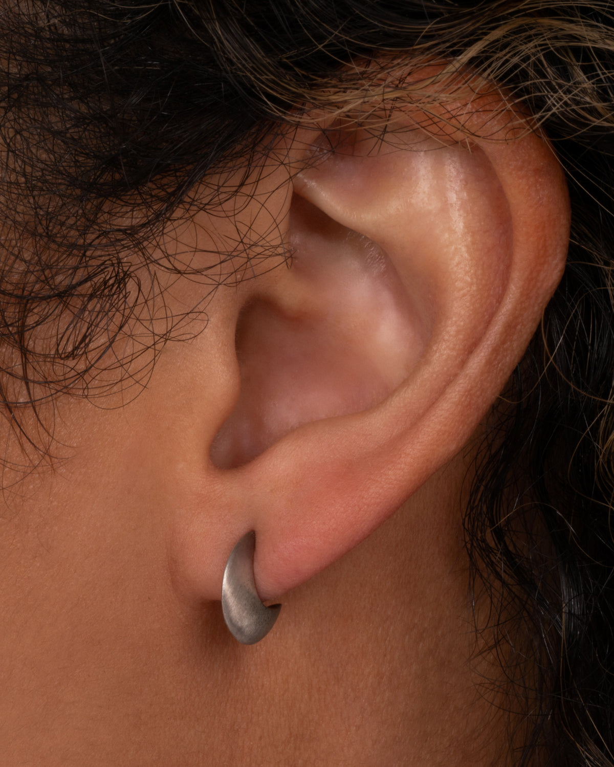 Small Lua Hoop Earrings