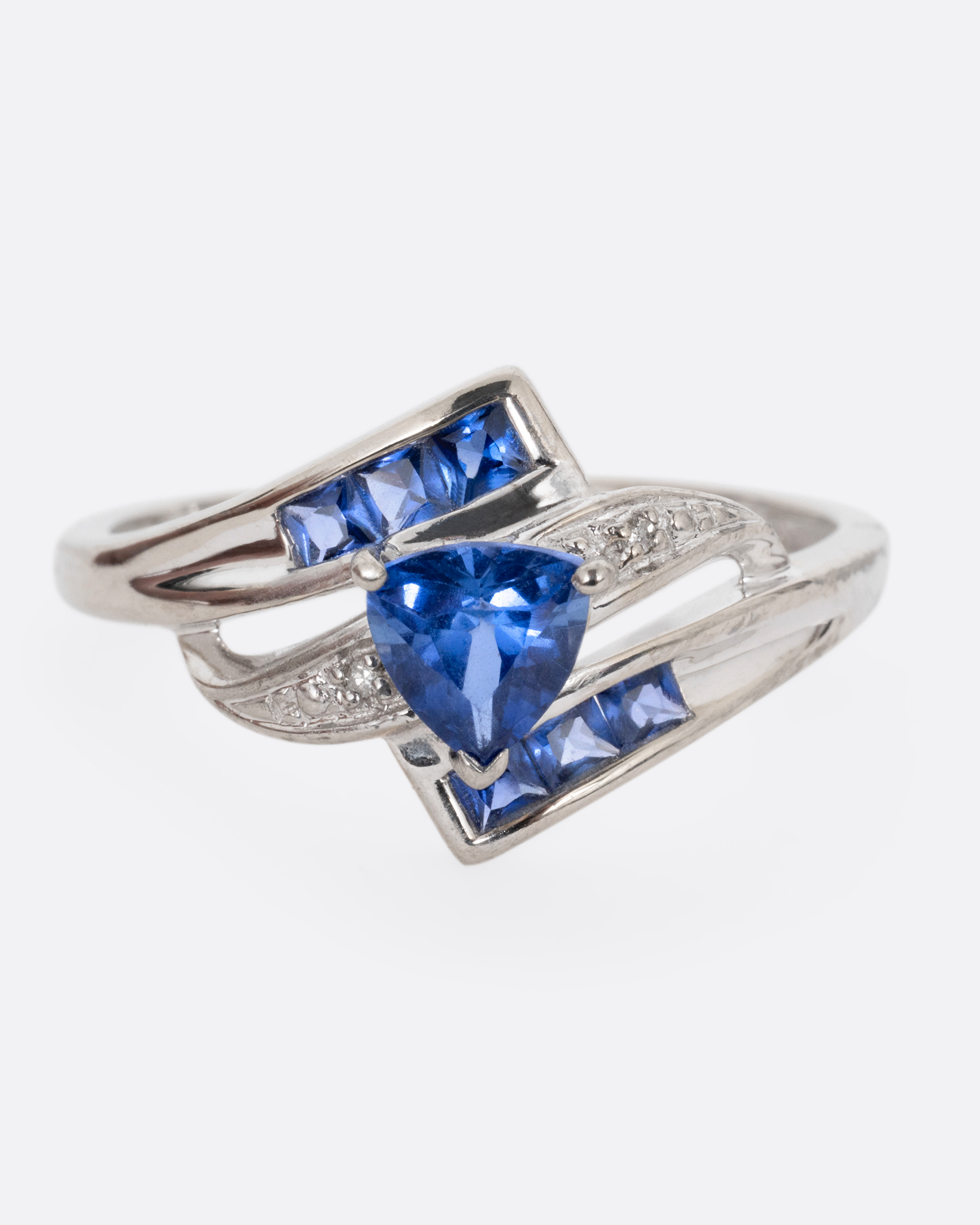 SAPPHIRE AND DIAMOND WRAP RING