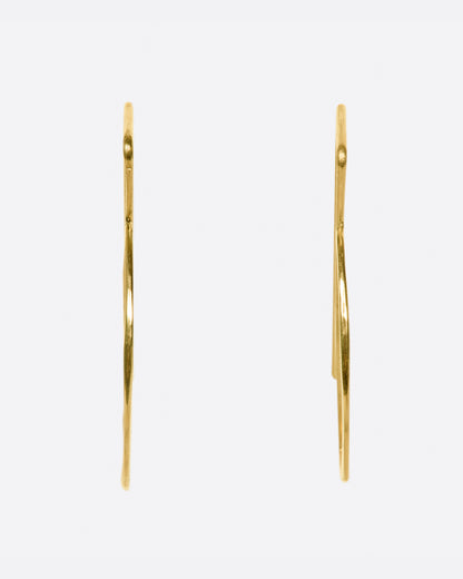 Gold wire geometric hook earrings, side view of the pair