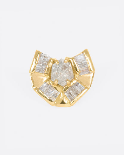 Eva Noga Allium half pendant in yellow gold, a half circle set with a rough center diamond and baguette diamonds