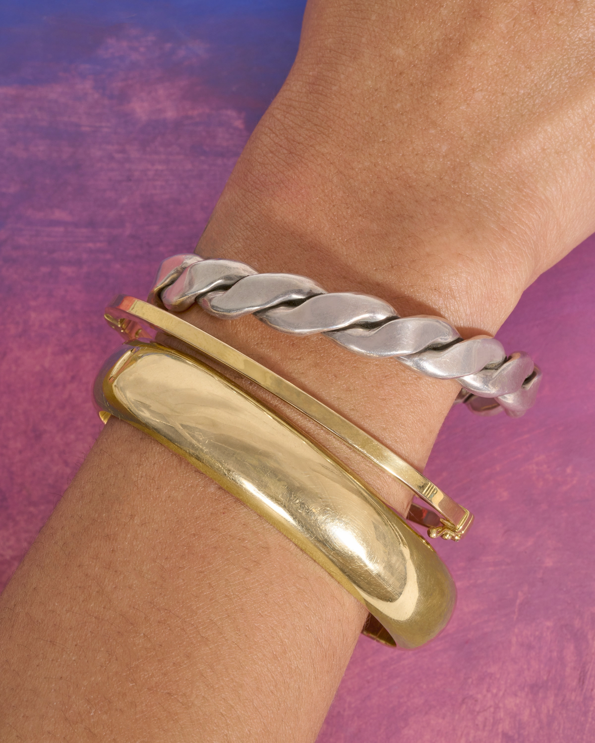 ROUNDED CUFF BRACELET